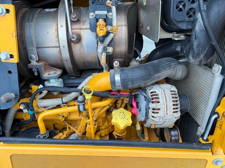 deere-650k-xlt-image-33