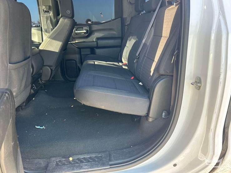 2022-chevrolet-silverado-1500-image-18