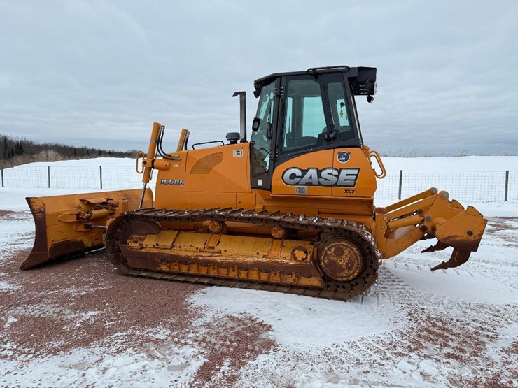 2011-case-1650l-xlt-image-6