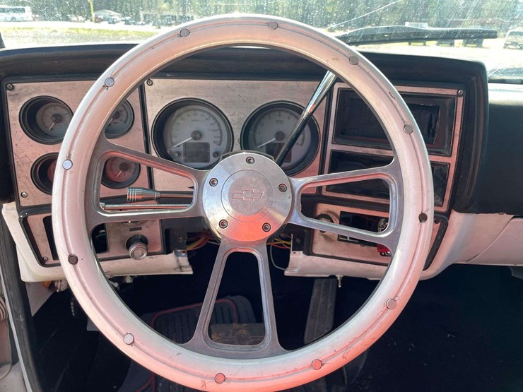 1984-chevrolet-c10-image-12