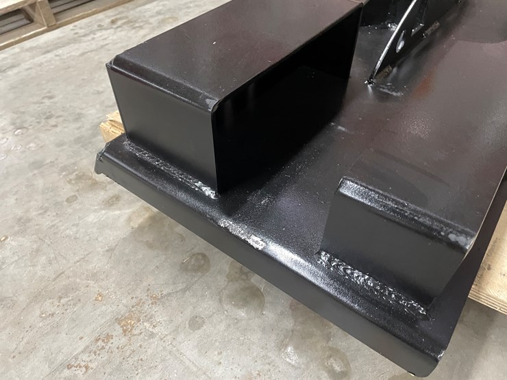 #2483-•-skid-steer-receiver-hitch-plate-with-chain-buckets-image-10