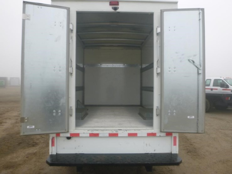 2023-gmc-3500-image-9