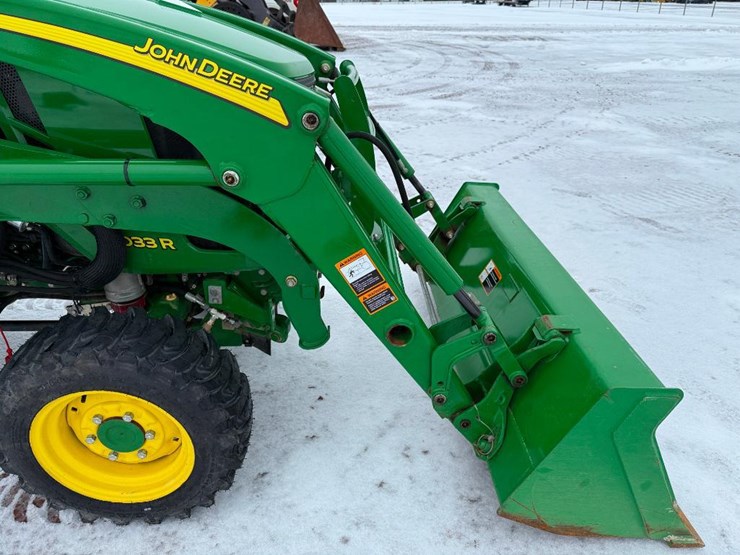 john-deere-3033r-image-31
