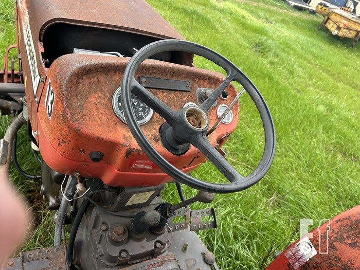 massey-ferguson-240-image-6
