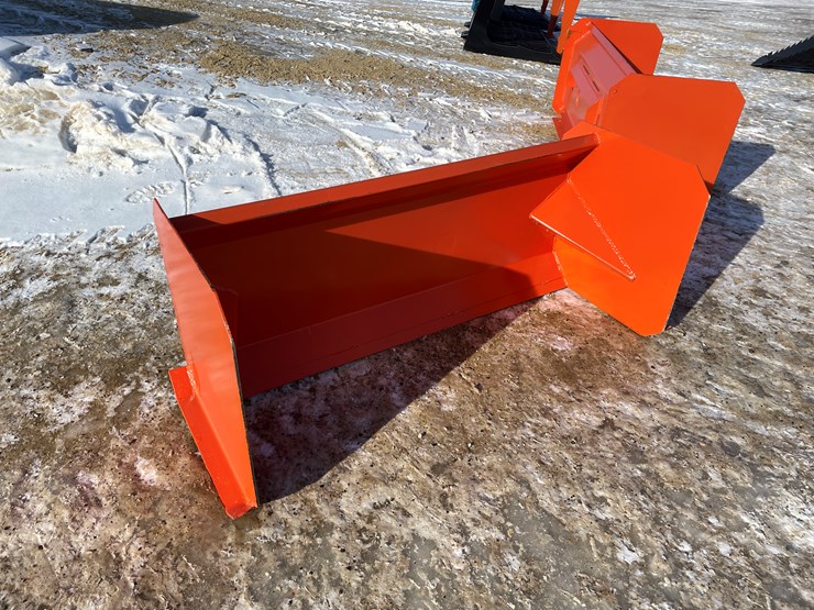 #2518-•-new-kc-mini-48"-snow-pusher-image-3