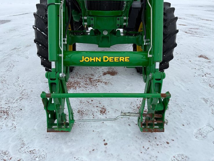 john-deere-6105e-image-28