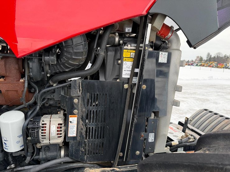 case-ih-farmall-140a-image-42