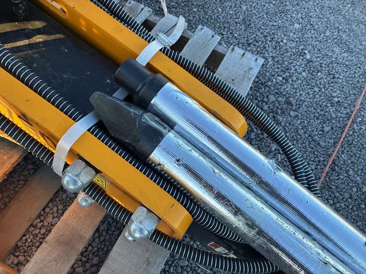 #115434-•-skidsteer-concrete-breaker-image-3