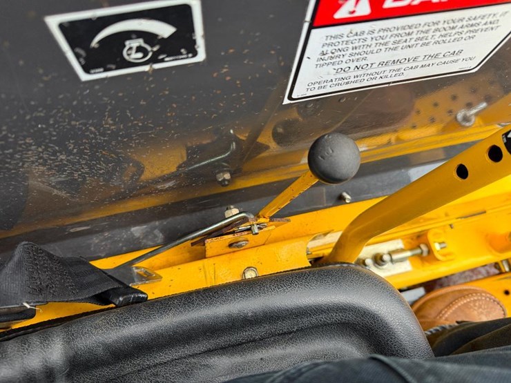 new-holland-ls120-image-30