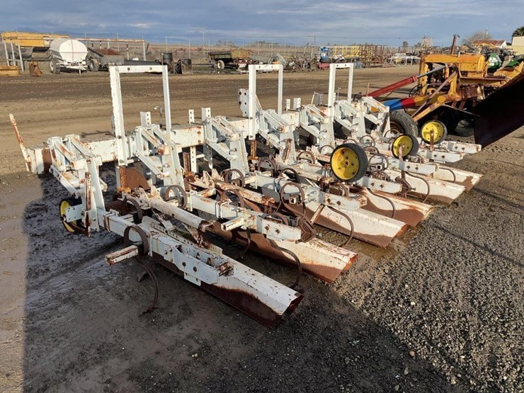 rau-3-pt-3-row-60"-cultivator-image-6