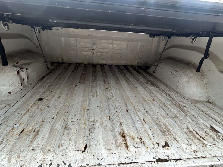 2016-ram-1500-slt-image-22