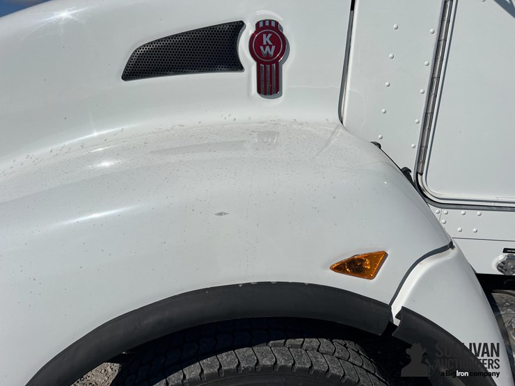 2016-kenworth-t400-image-12