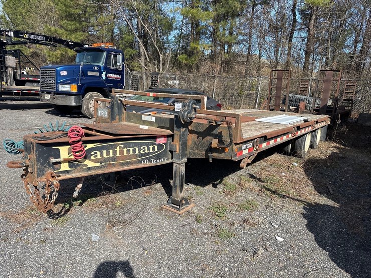 2014-kaufman-8x25ft-tandem-axle-equipment-trailer-image-1
