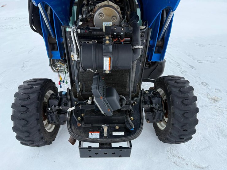 new-holland-boomer-37-image-39