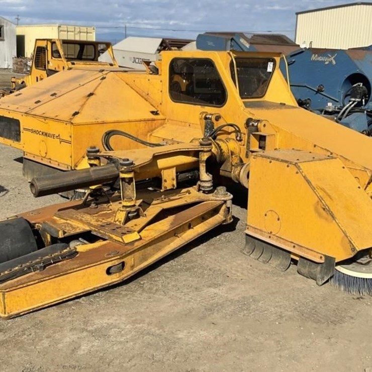 OMC Sprint Side Shooter S.P. Orchard Shaker