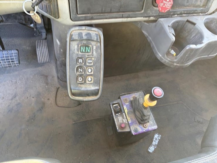 2008-international-workstar-7300-image-17