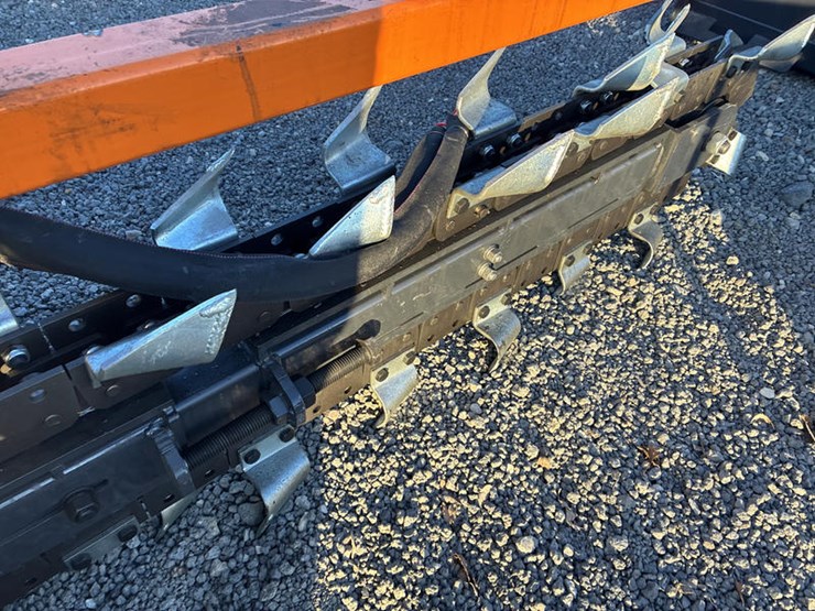 #115441-•-skidsteer-90"-skidsteer-image-9