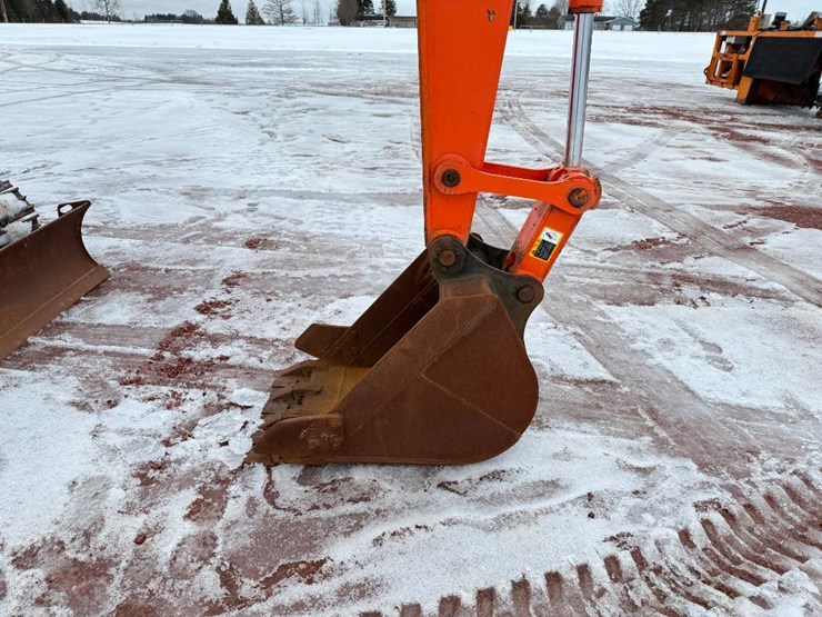 hitachi-zx75us-5-image-32