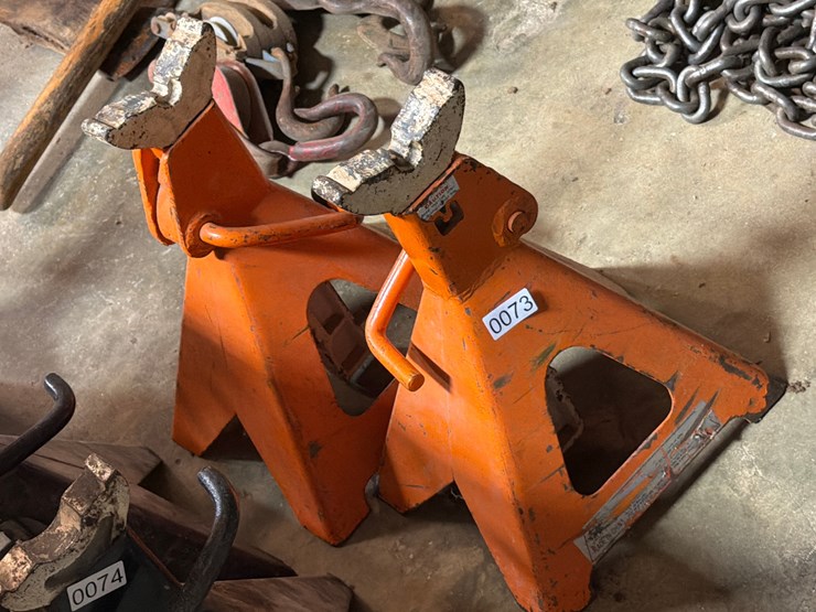 #73-•-two-jack-stands-image-1