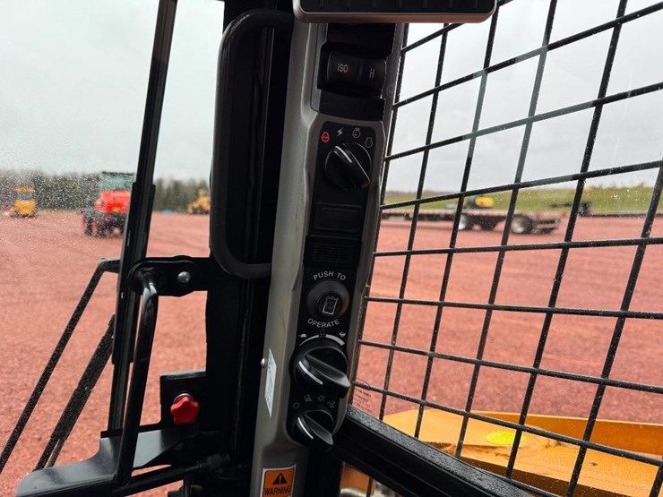 case-tr310b-image-40