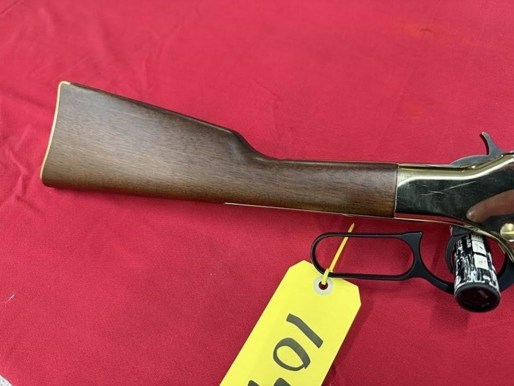 henry-model-h004v-.17-hmr-rifle-image-3