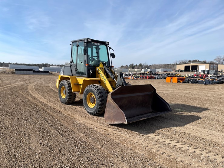 #1012-•-gehl-721-front-end-loader-image-7