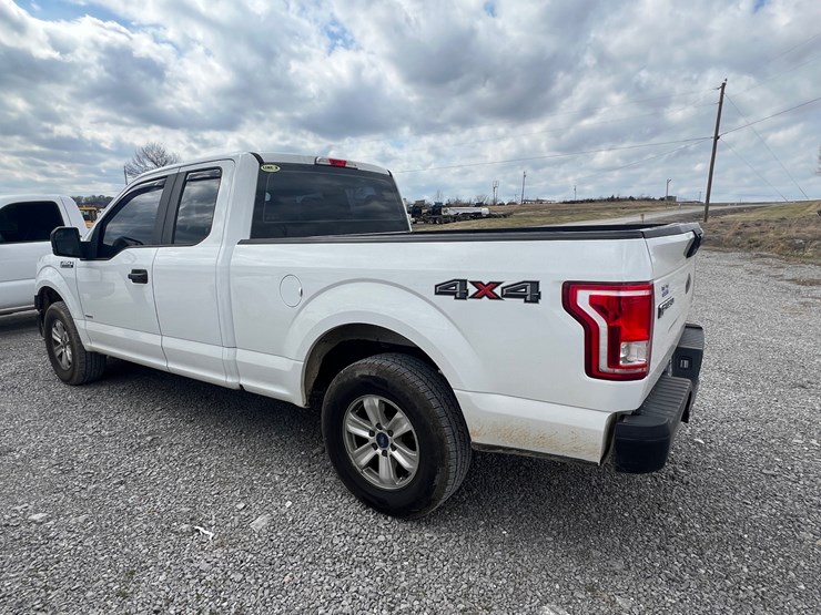 2017-ford-f150-xl-image-4