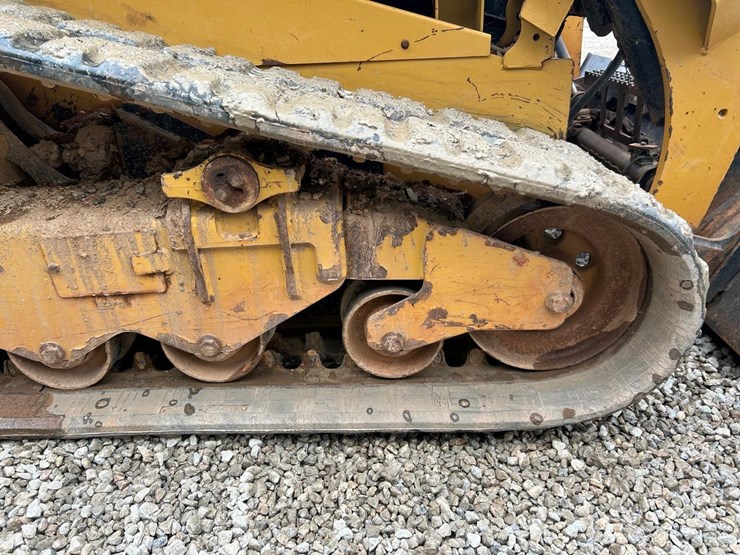2017-caterpillar-259d-image-14