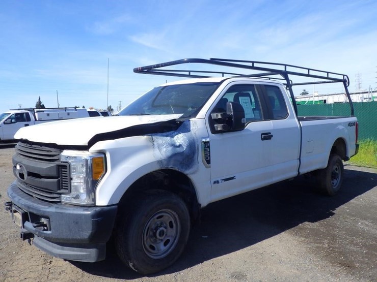 2017-ford-f350-image-1