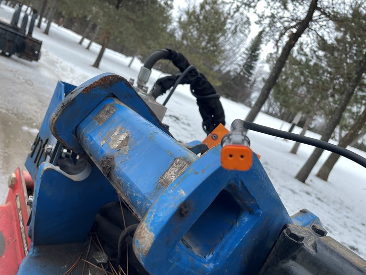 #164-•-cmp-hg-82-mini-excavator-rotating-clam-image-12