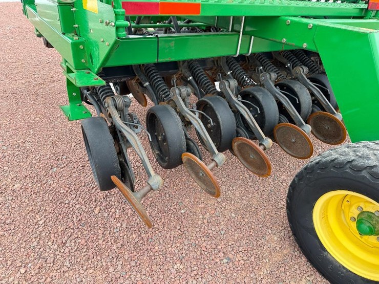 2010-john-deere-1590-image-36