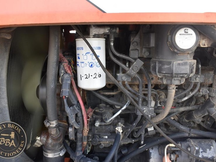 2015-sky-trak-8042-image-37