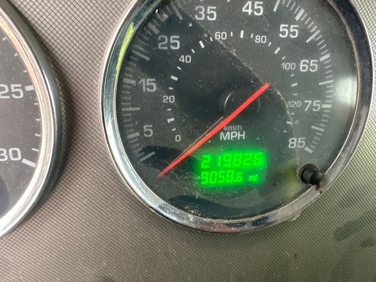 2015-kenworth-t370-image-27