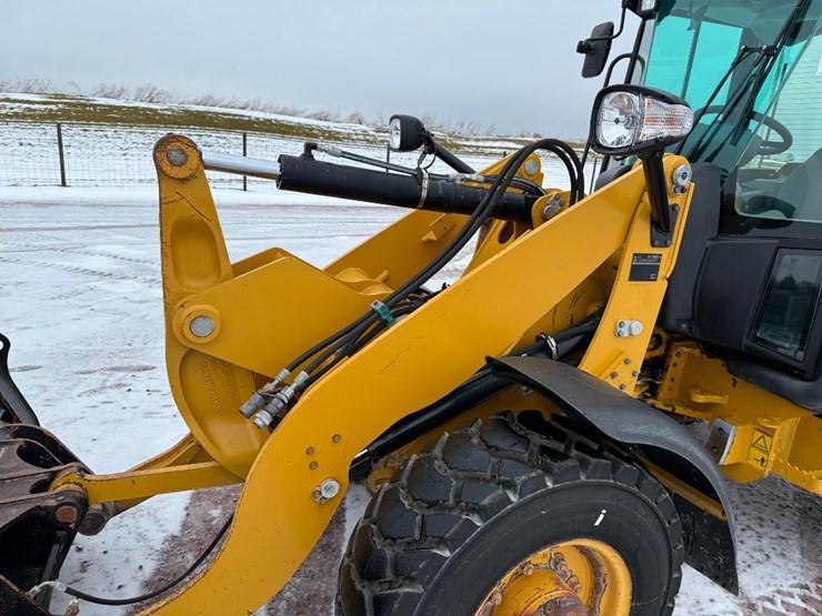 caterpillar-906m-image-30