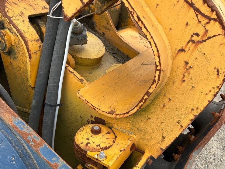 movax-sonic-sidegrip-pile-driver-excavator-attachment-image-6