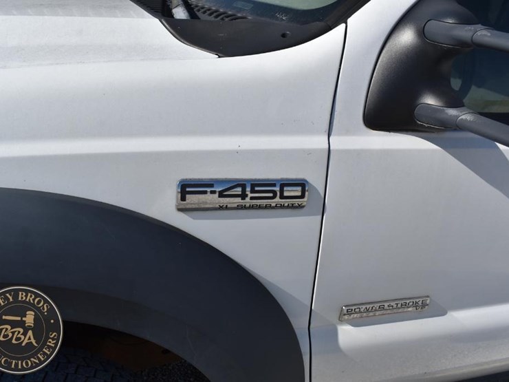 2006-ford-f450-image-14