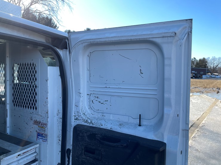 2019-ford-transit-image-37