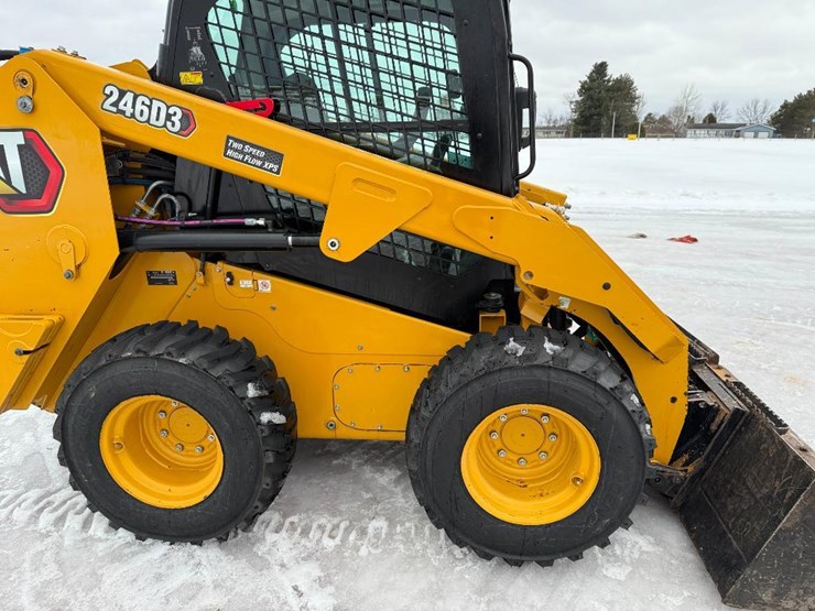 2022-caterpillar-246d3-image-20