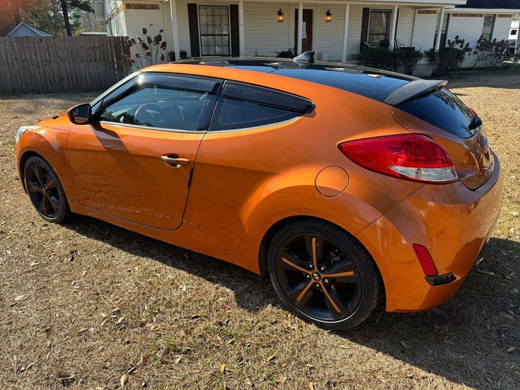 2016-hyundai-veloster-3-door-hatchback-coupe---136,264-miles-image-4