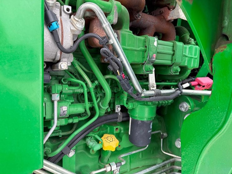 john-deere-6105e-image-39