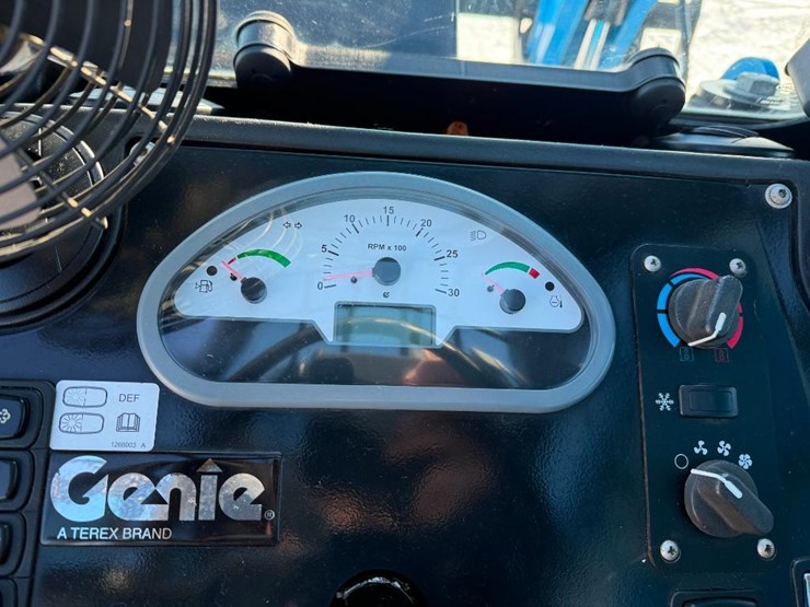 2016-genie-gth844-image-56