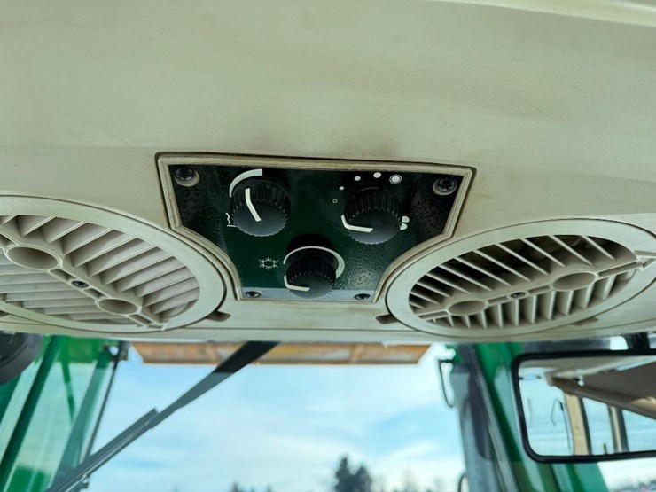 john-deere-6415-image-61