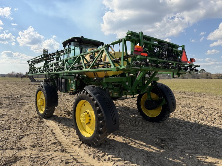 2022-john-deere-r4023-image-3