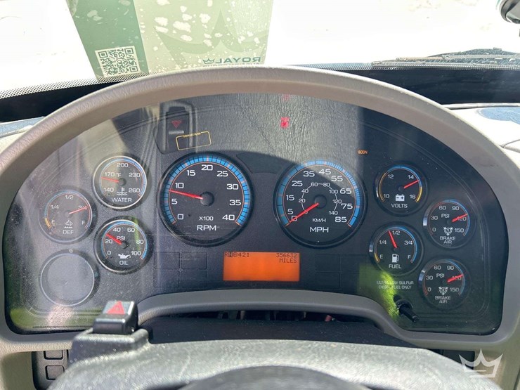 2018-international-durastar-4300-image-16