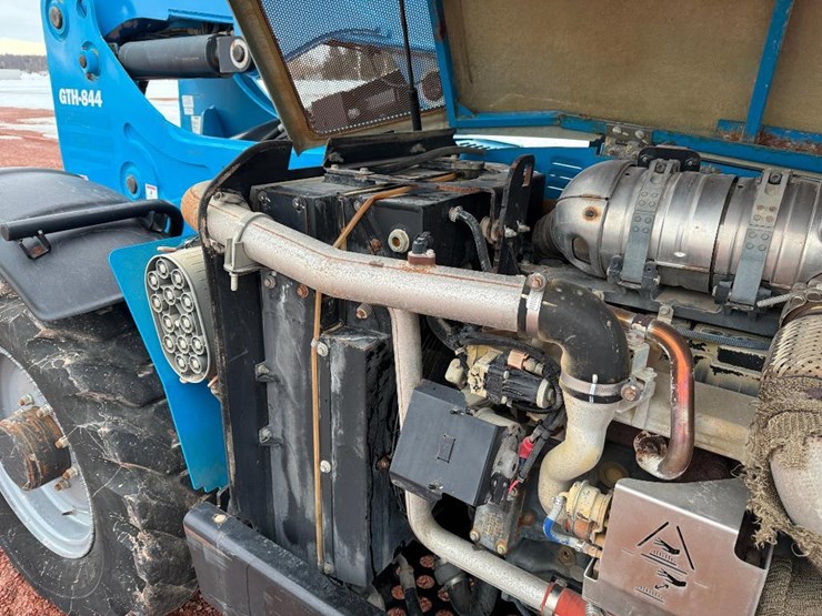 2016-genie-gth844-image-40