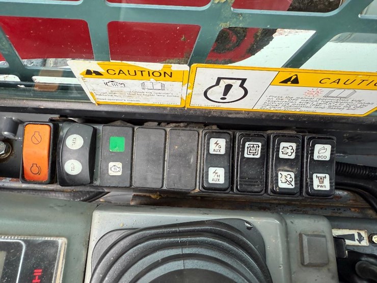 takeuchi-tl12-image-39