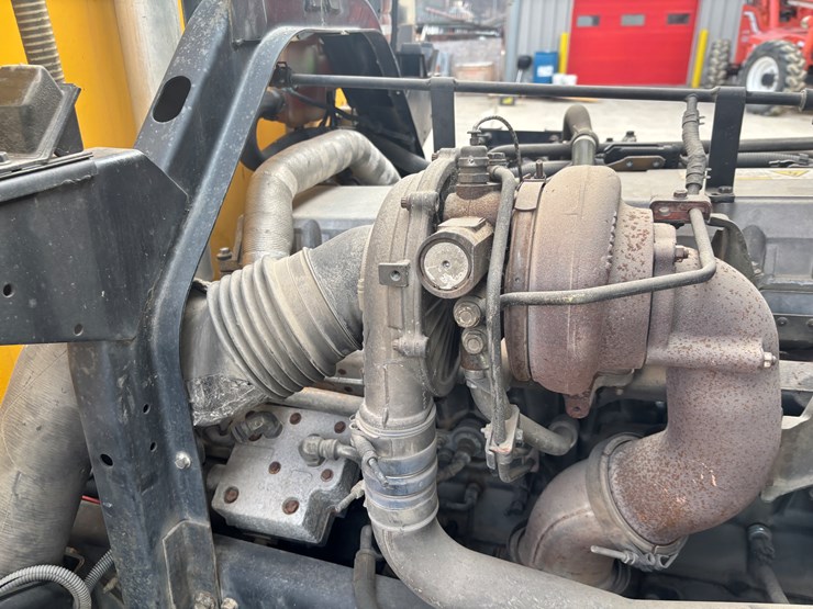 2005-gmc-t7500-image-92