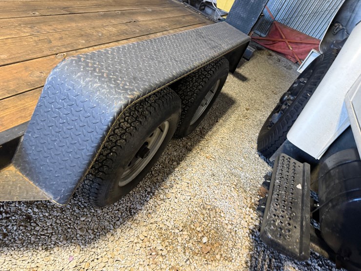 #6-•-18’-x-82”-equipment-trailer-image-5