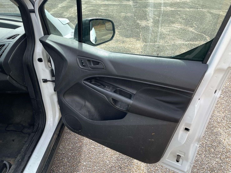 2015-ford-transit-connect-image-17