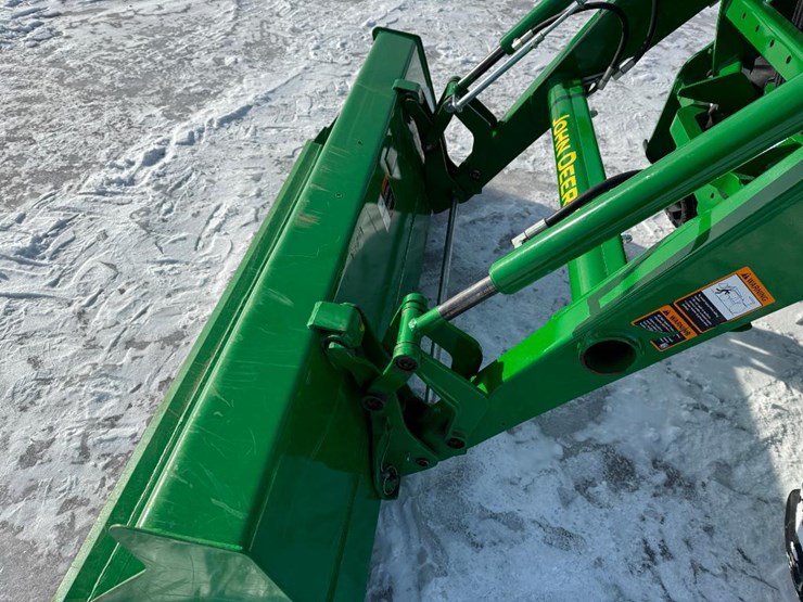 john-deere-4052r-image-31